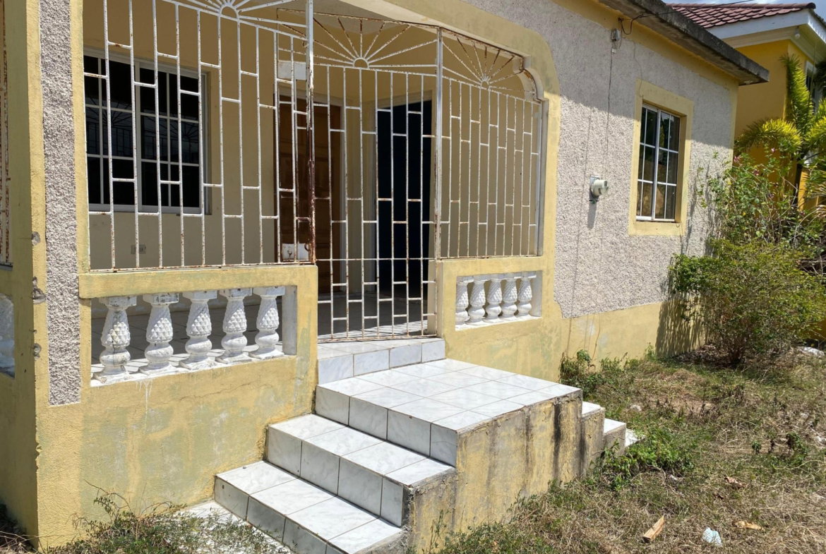 Fourth image of 1391 Mineral Heights in Mineral Heights, Clarendon, Jamaica - property is For Sale