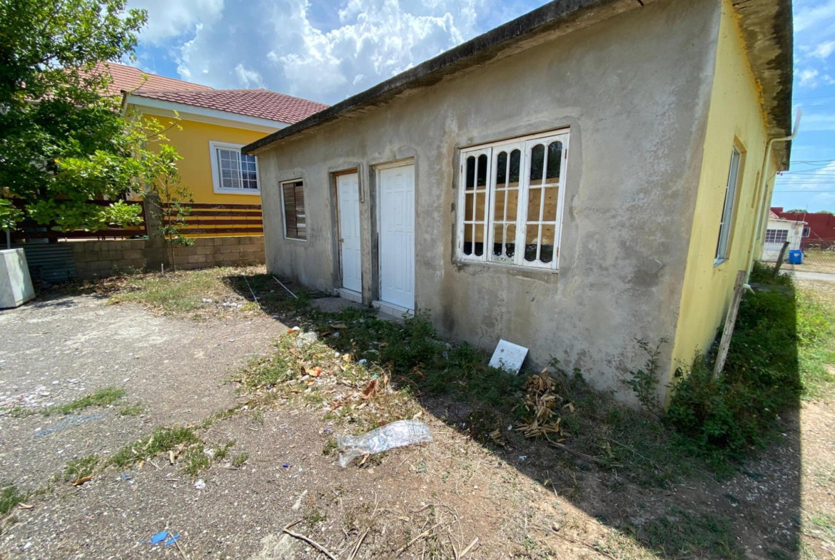 Tenth image of 1391 Mineral Heights in Mineral Heights, Clarendon, Jamaica - property is For Sale