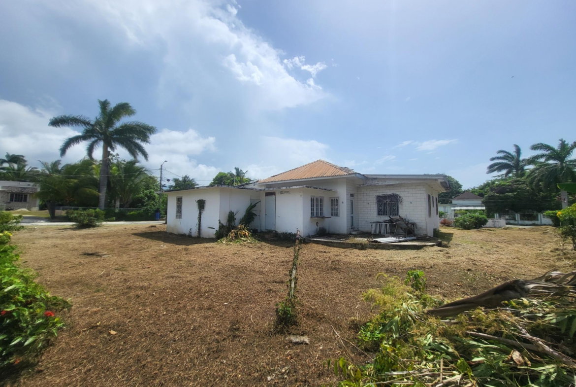 Seventh image of 455 Lorenton Avenue in Haughton Court, Hanover, Jamaica - property is For Sale