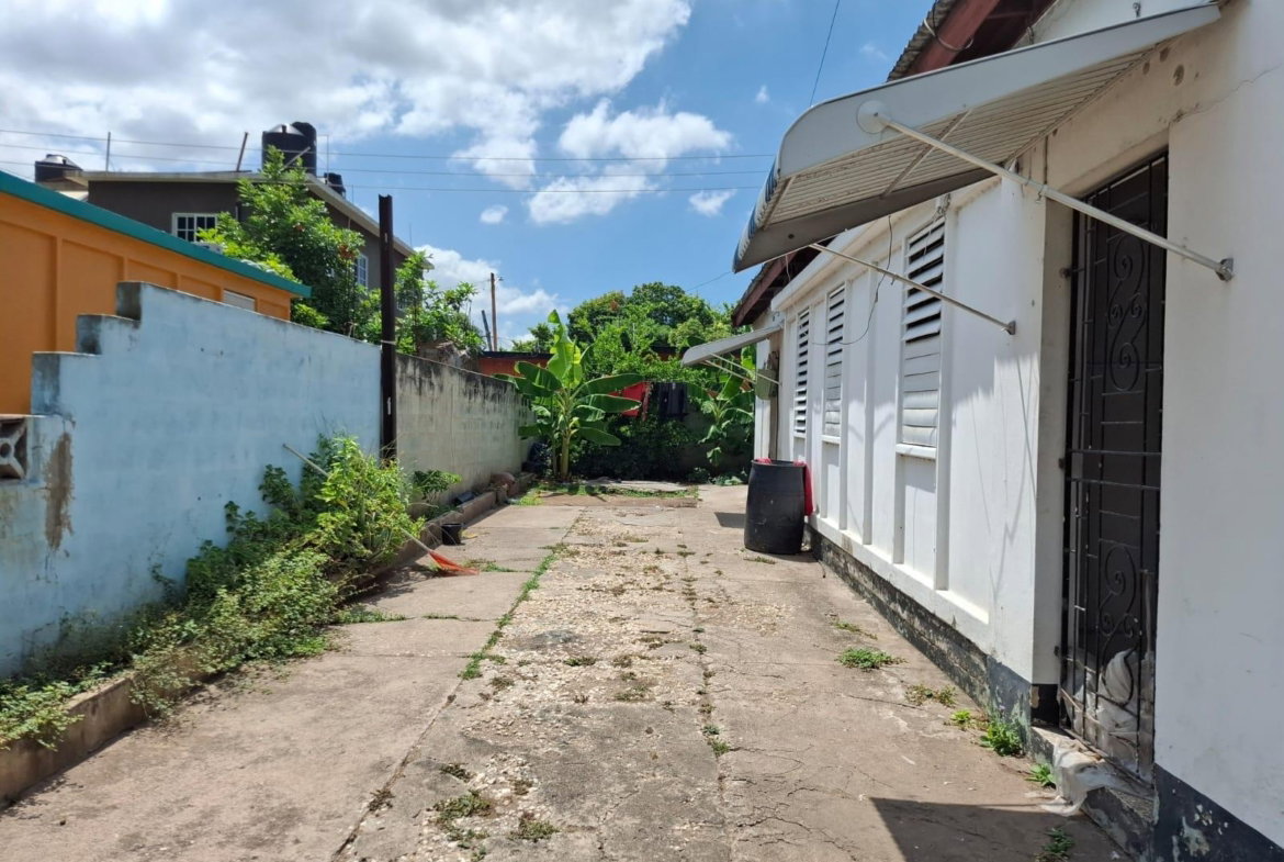 Third image of 6 Duhaney Drive,kingston 20 in Kingston 20, St. Andrew, Jamaica - property is For Sale