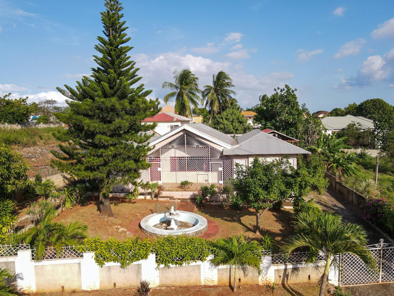 Fixer-Upper-House-for-Sale-in-Green-Acres-St.-Catherine-Jamaica-Investment-Opportunity Second image of Century Boulevard in Green Acres, St. Catherine, Jamaica - property is For Sale