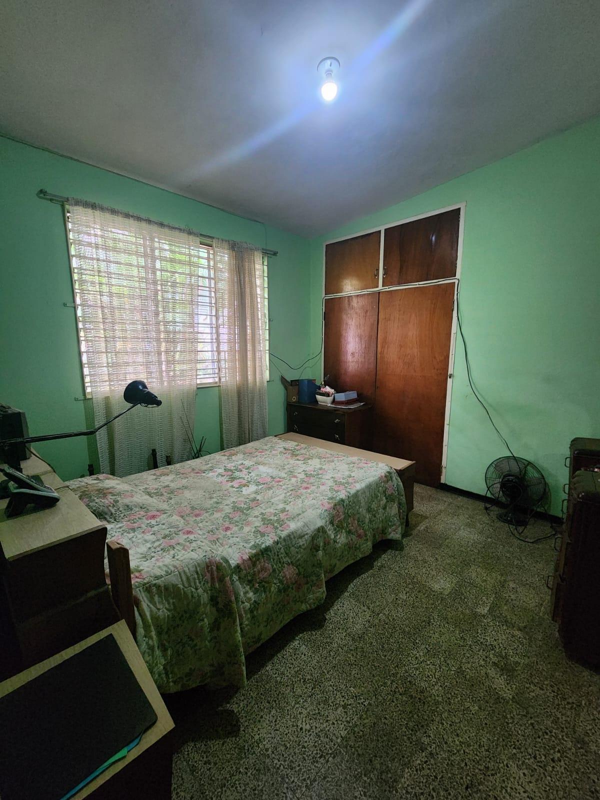 Fixer-Upper-House-for-Sale-in-Hope-Pastures-St.-Andrew-Jamaica Eighth image of 33 Hart Boulevard, Hope Past in Kingston 6, St. Andrew, Jamaica - property is For Sale