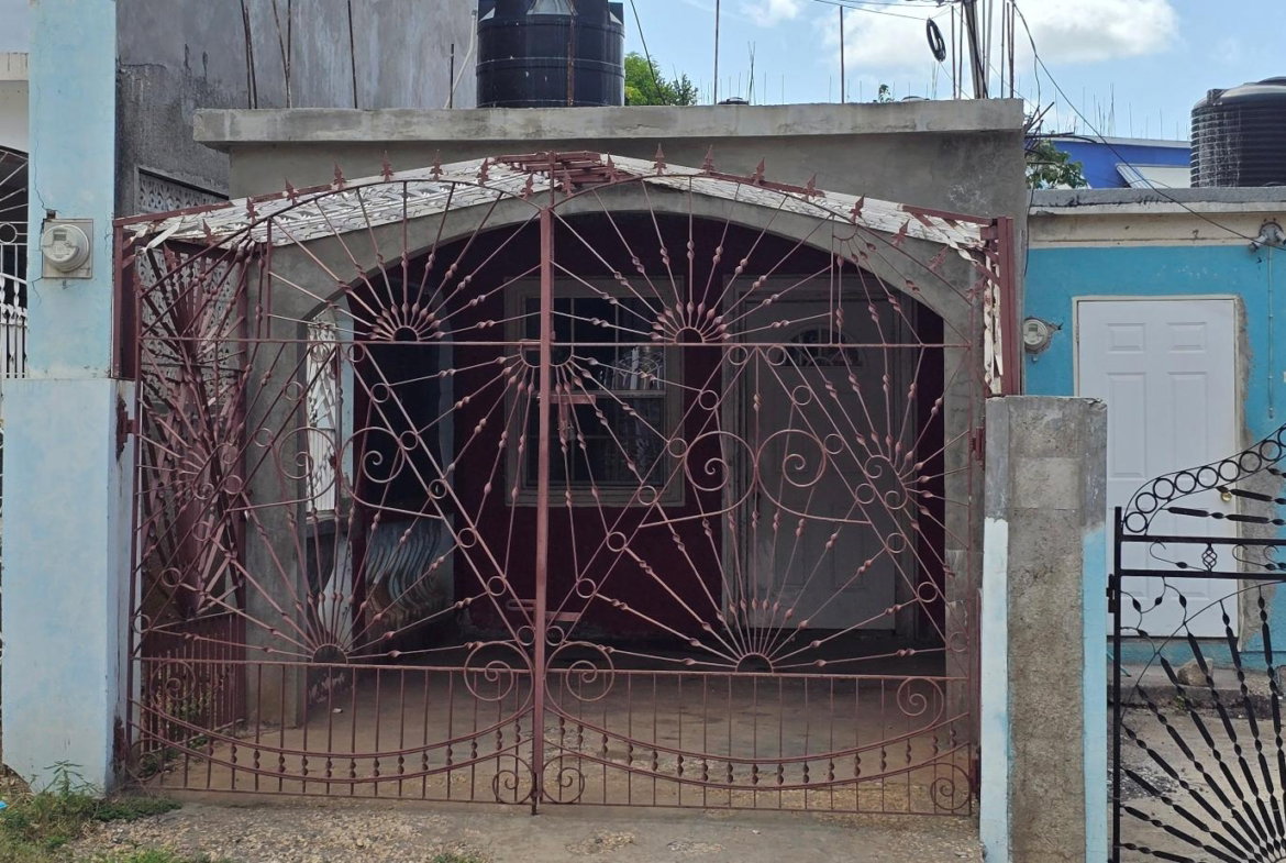 First image of 316 Seaview Drive West in Old Harbour, St. Catherine, Jamaica - property is For Sale