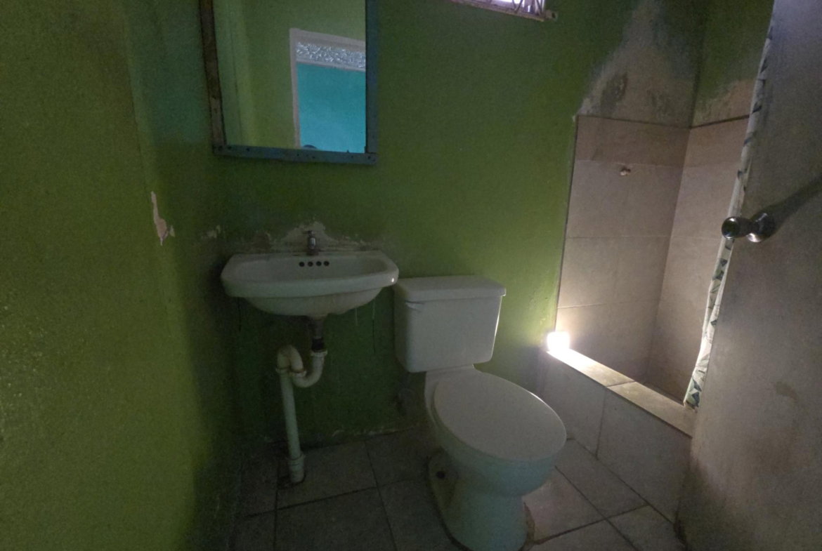 Seventh image of 316 Seaview Drive West in Old Harbour, St. Catherine, Jamaica - property is For Sale