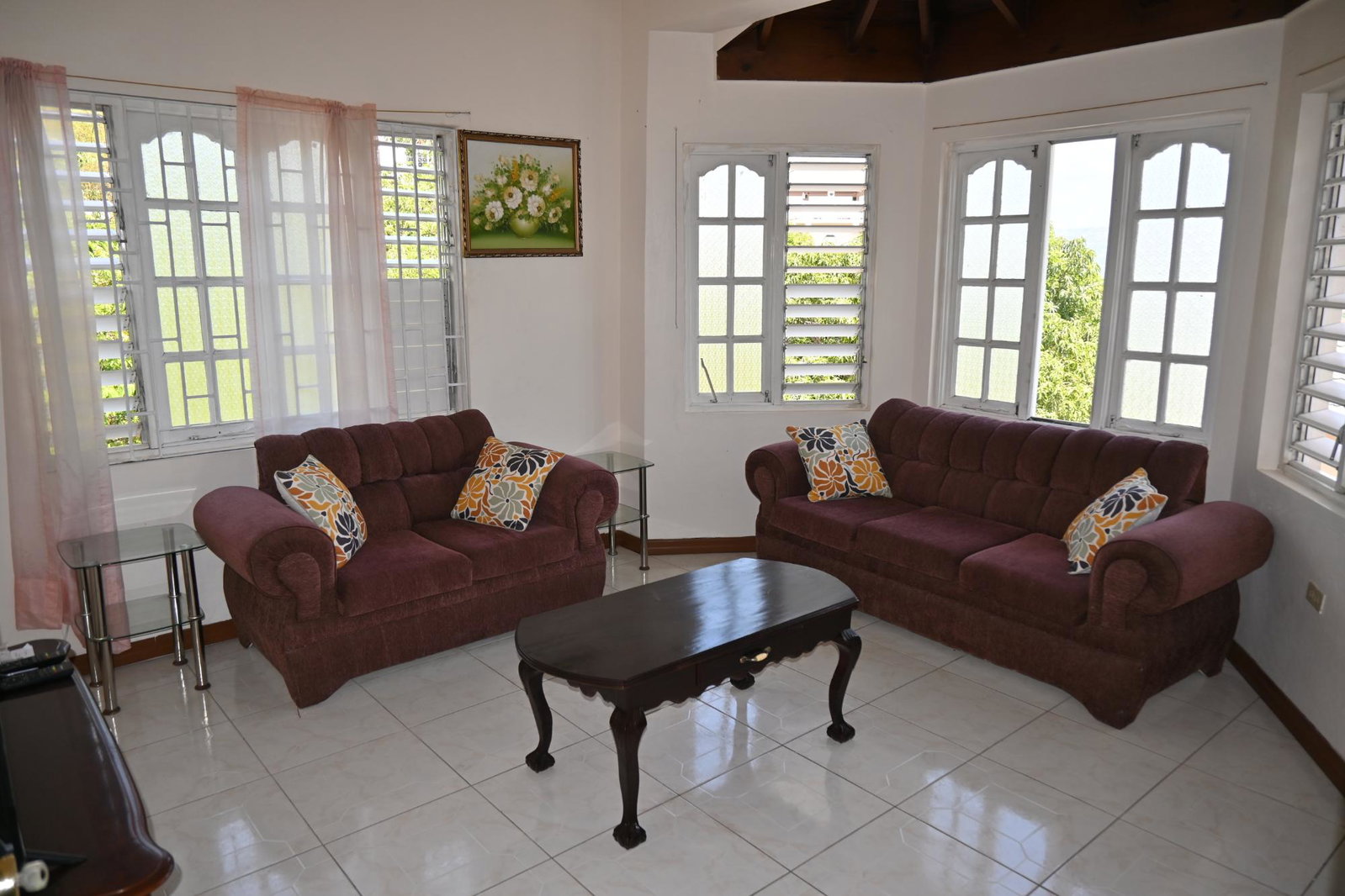 Fully-Furnished-2-Bedroom-House-for-Rent-in-Beverly-Hills-St.-Andrew-Jamaica Third image of 14 Blythewood Drive in Kingston 6, St. Andrew, Jamaica - property is For Rent
