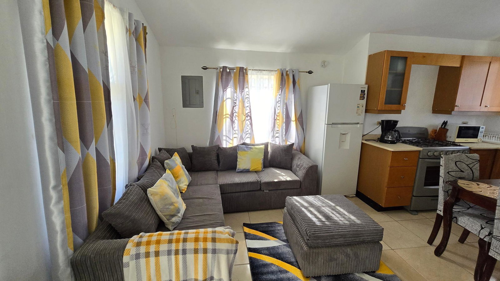 Fully-Furnished-2-Bedroom-House-for-Rent-in-Coral-Spring-Village-Trelawny-Jamaica Second image of 346 Coral Spring Village in Coral Spring, Trelawny, Jamaica - property is For Rent