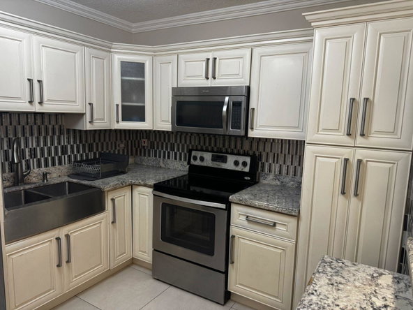 Fifth image of Ph13-5 Comlin Bank Road in Kingston 5, St. Andrew, Jamaica - property is For Rent