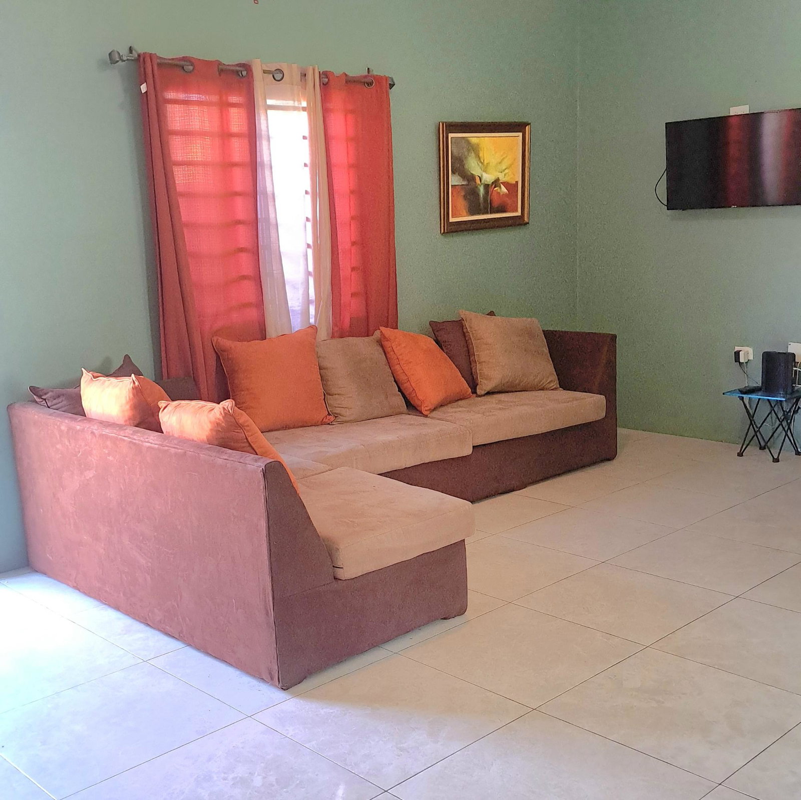 Second image of 33 Collingwood Cir, Portmore in Greater Portmore, St. Catherine, Jamaica - property is For Rent