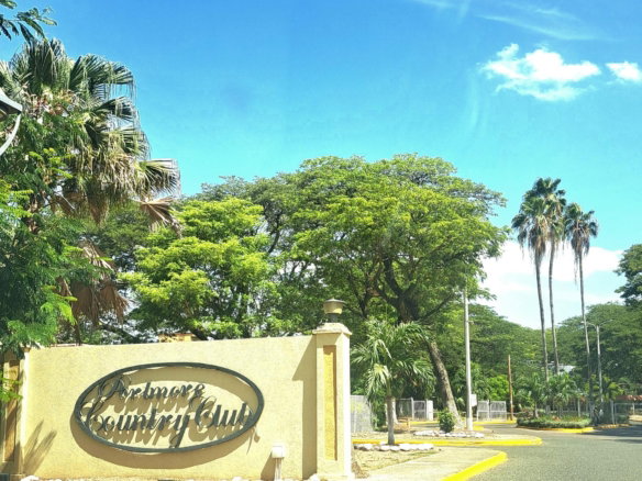 First image of 33 Collingwood Cir, Portmore in Greater Portmore, St. Catherine, Jamaica - property is For Rent