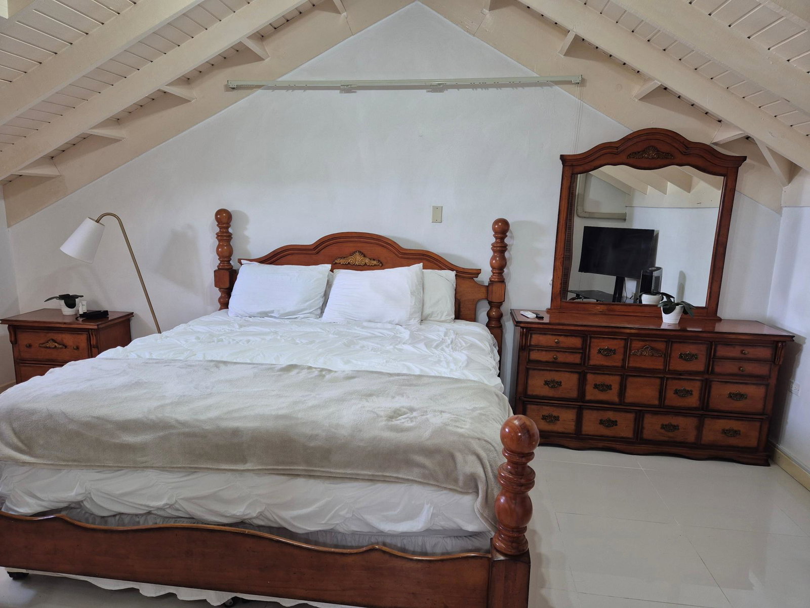 Third image of 38-19 Kensington Crescent in Kingston 5, St. Andrew, Jamaica - property is For Rent