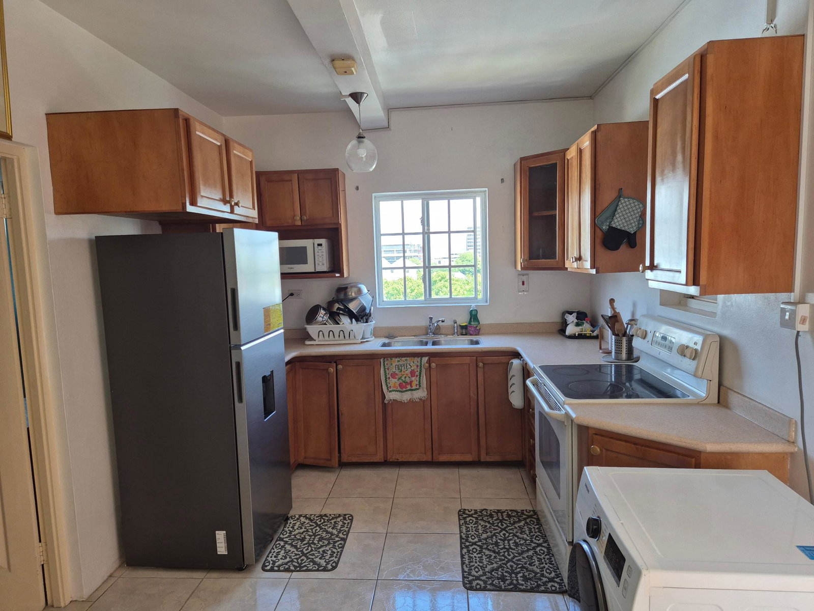 Sixth image of 38-19 Kensington Crescent in Kingston 5, St. Andrew, Jamaica - property is For Rent