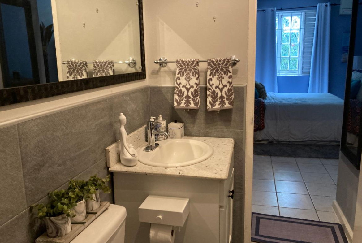 Fifth image of Apt 1,-5 st Michael's Terrace in Kingston 6, St. Andrew, Jamaica - property is For Rent