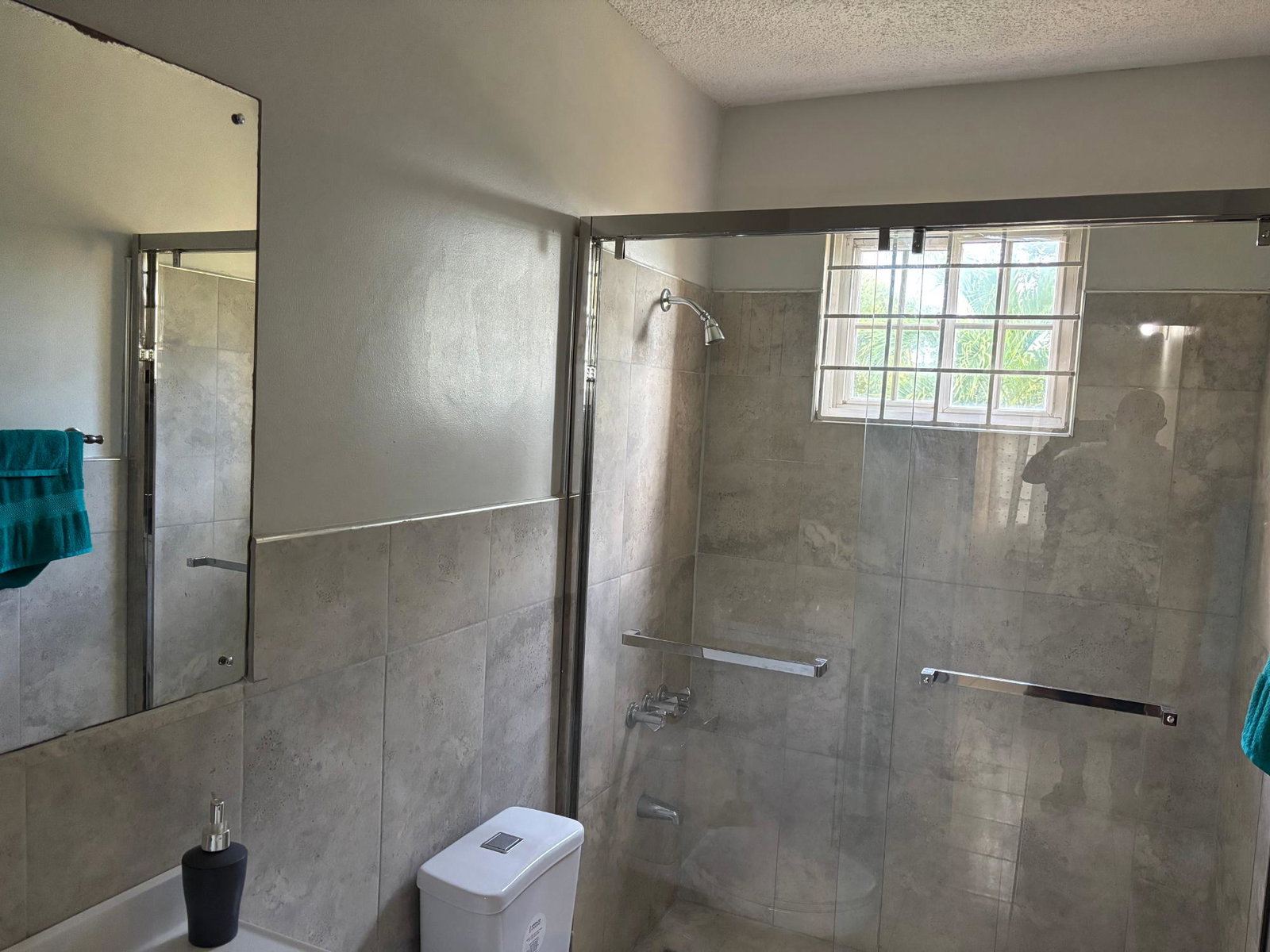 Tenth image of 4-8 Hibiscus Drive in Kingston 6, St. Andrew, Jamaica - property is For Rent
