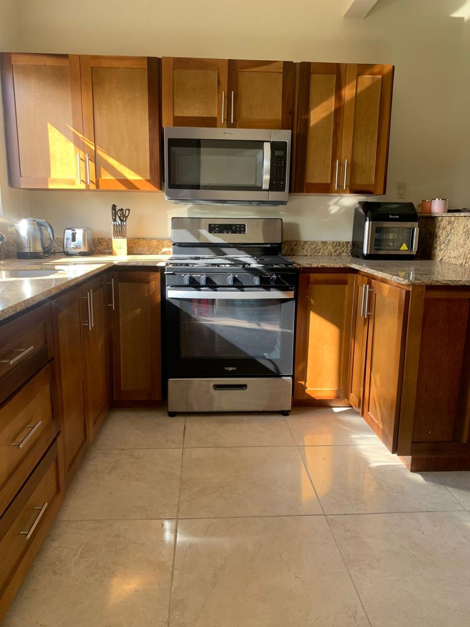Furnished-2-Bedroom-Apartment-for-Rent-in-Belair-Ave-Kingston-3-St.-Andrew Eighth image of A302-1 Belair Ave, Kingston 3 in Kingston 3, St. Andrew, Jamaica - property is For Rent