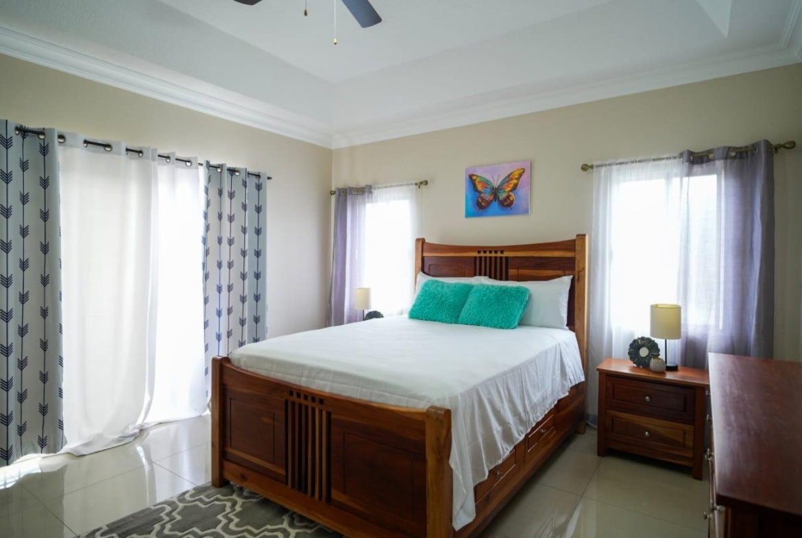 Ninth image of 20 Pine Boulevard in Kingston 6, St. Andrew, Jamaica - property is For Rent