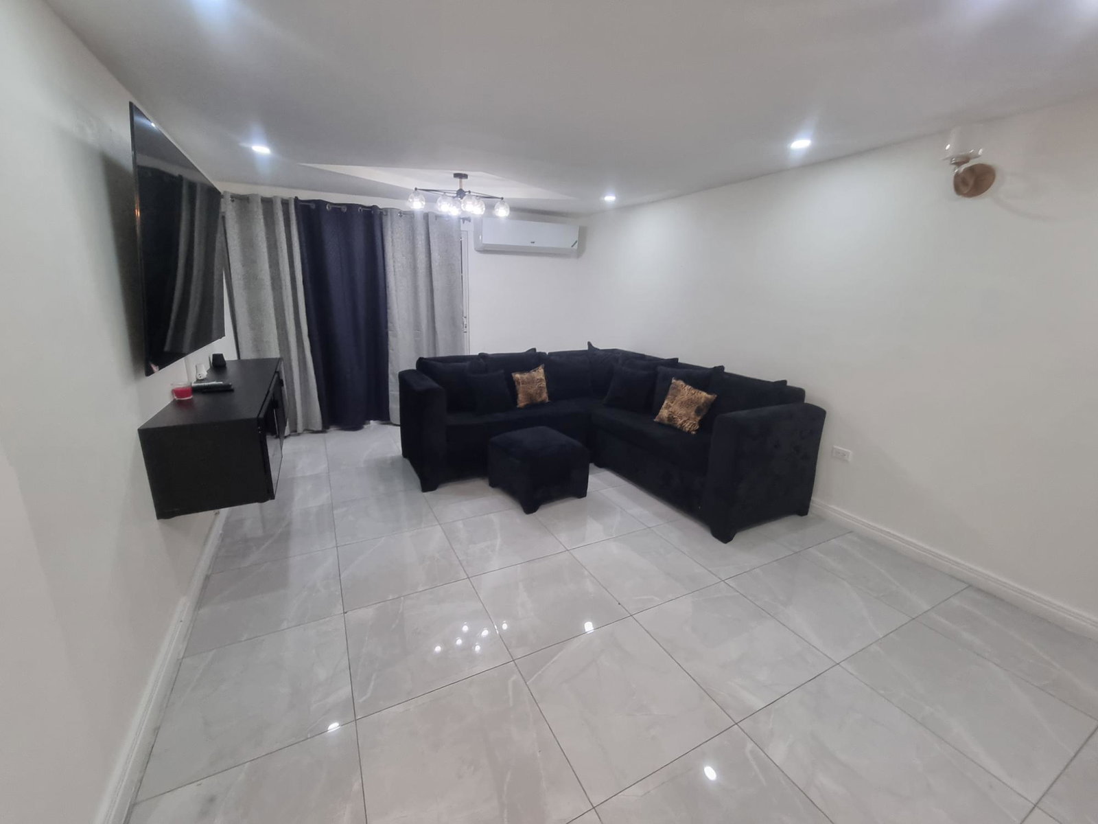 Fourth image of 11-52-54 Hope Road in Kingston 6, St. Andrew, Jamaica - property is For Rent