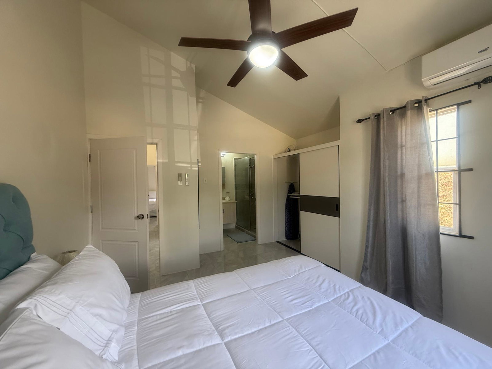 Furnished-2-Bedroom-Home-for-Rent-in-Camelot-Village-Discovery-Bay-St.-Ann Eleventh image of Camelot Village in Discovery Bay, St. Ann, Jamaica - property is For Rent