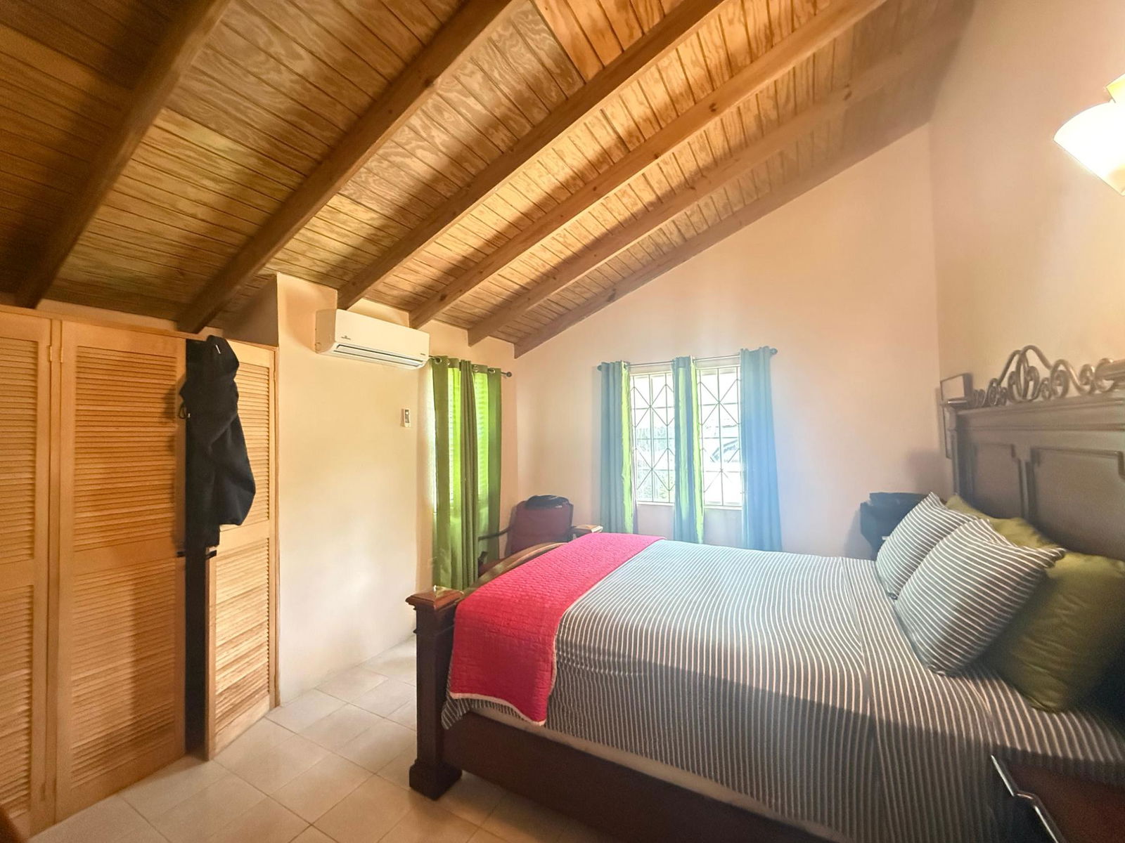 Furnished-2-Bedroom-House-for-Sale-in-Bogue-Village-St.-James-Jamaica Ninth image of 531 Bogue Village in Bogue Village, St. James, Jamaica - property is For Sale
