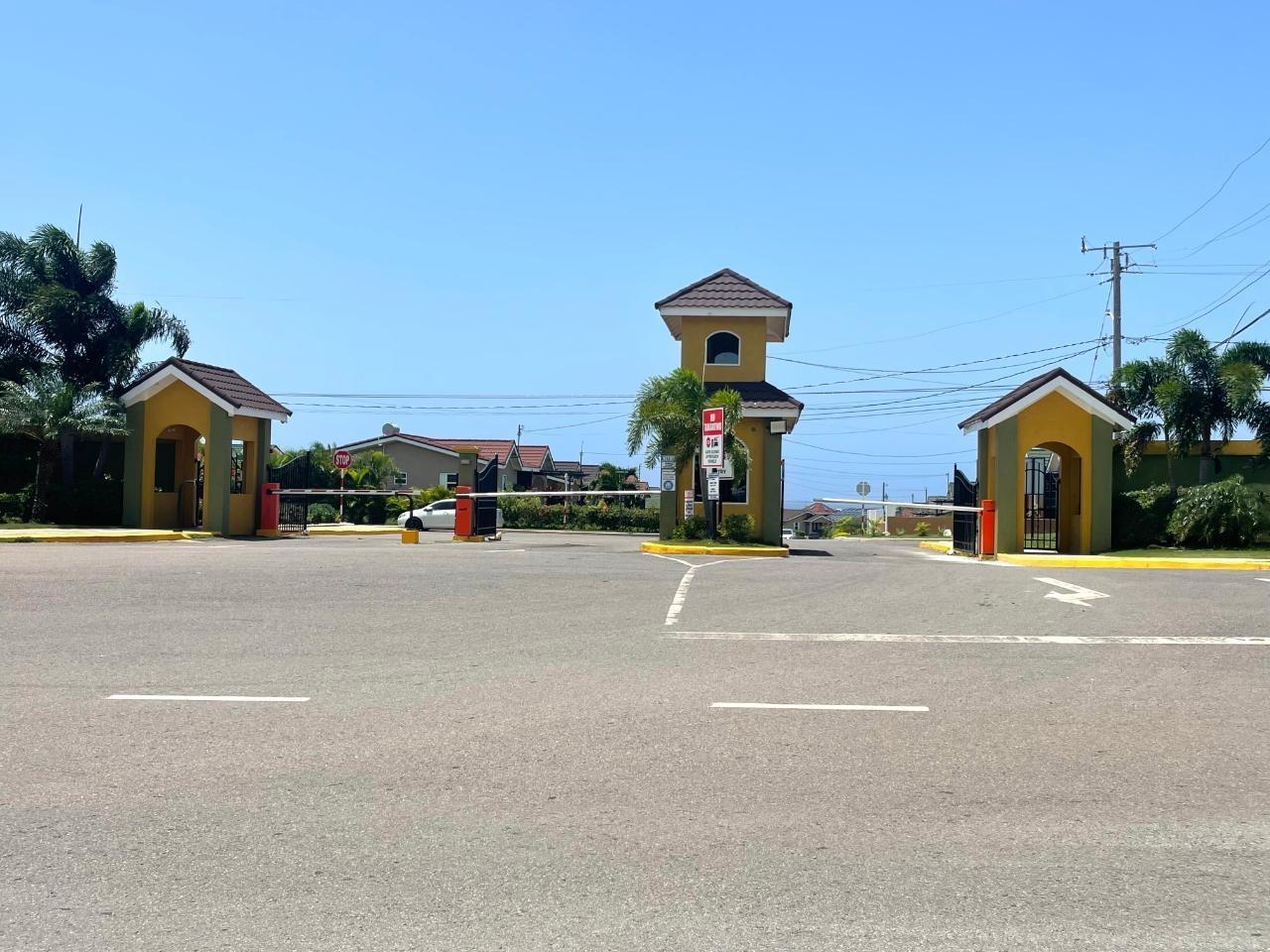 Furnished-2BR-House-for-Rent-in-Stonebrook-Manor-Trelawny-Jamaica Second image of 607 Stonebrook Manor in STONEBROOK, Trelawny, Jamaica - property is For Rent