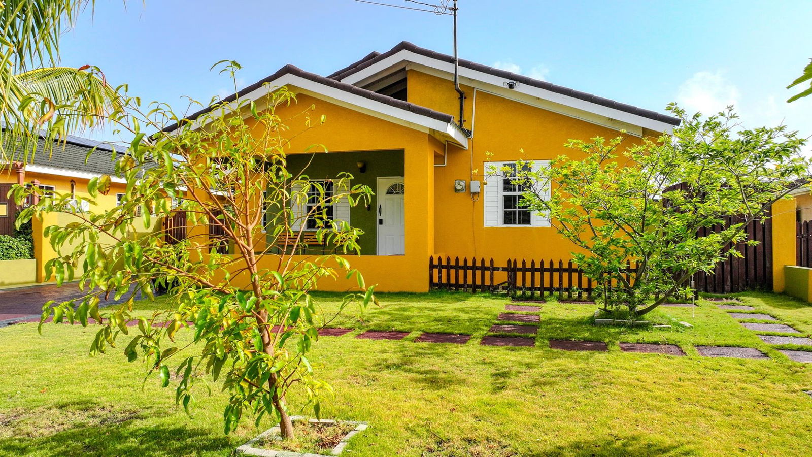 Furnished-3-Bed-Home-with-Pool-for-Sale-in-Drax-Hall-Country-Club-St.-Ann-Jamaica Third image of 284 Drax Hall Country Club in Drax Hall Estate, St. Ann, Jamaica - property is For Sale