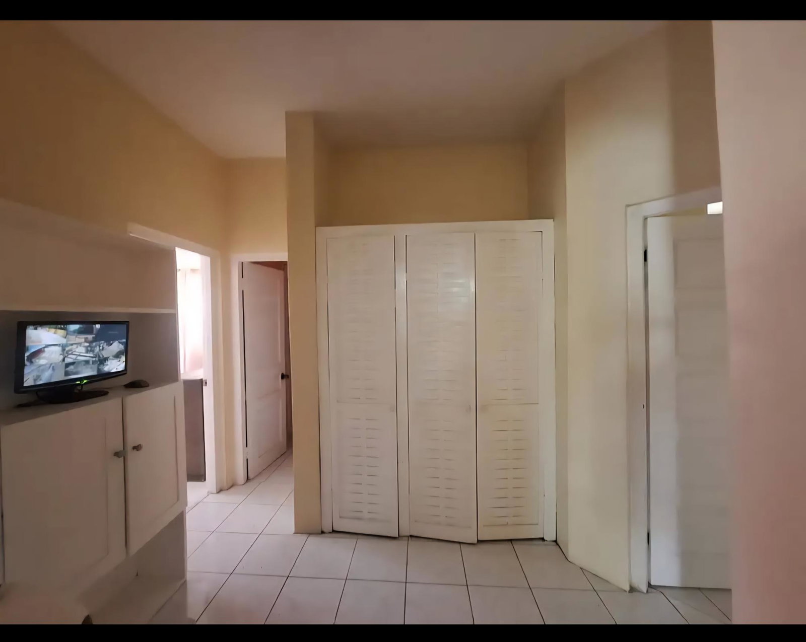 Tenth image of 8 Tankerville Avenue in Kingston 6, St. Andrew, Jamaica - property is For Rent