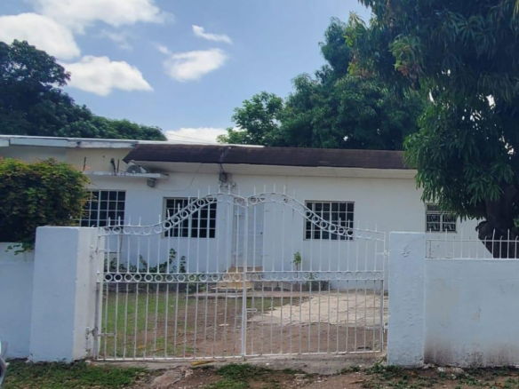 First image of 4 Darlington Avenue in Kingston 8, St. Andrew, Jamaica - property is For Rent