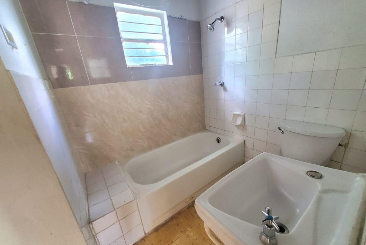 Seventh image of 4 Darlington Avenue in Kingston 8, St. Andrew, Jamaica - property is For Rent