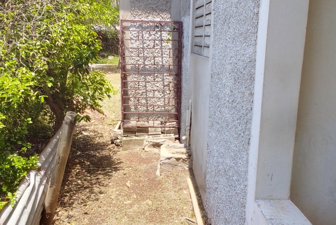 Fifth image of 35 Edgeware in KINGSTON, Kingston, Jamaica - property is For Sale