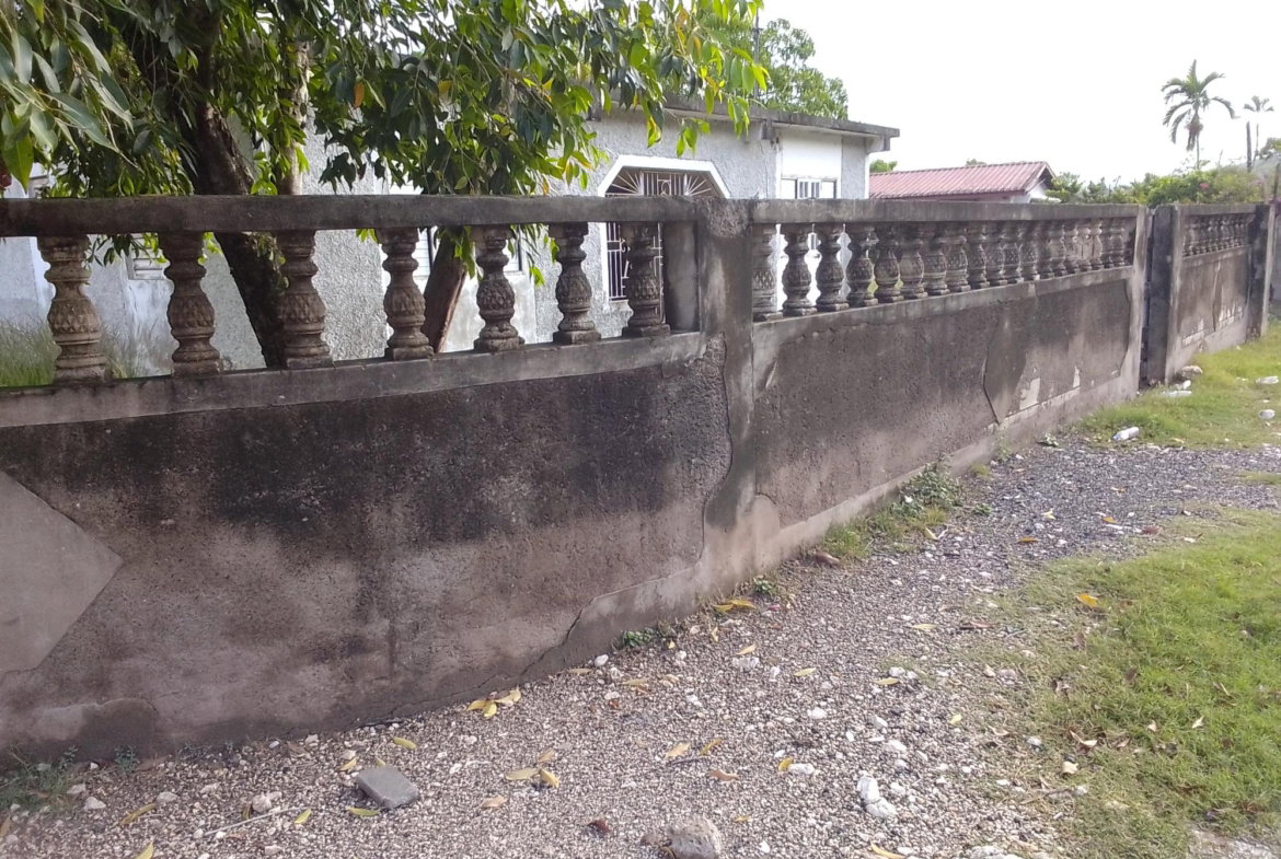 Eighth image of 35 Edgeware in KINGSTON, Kingston, Jamaica - property is For Sale