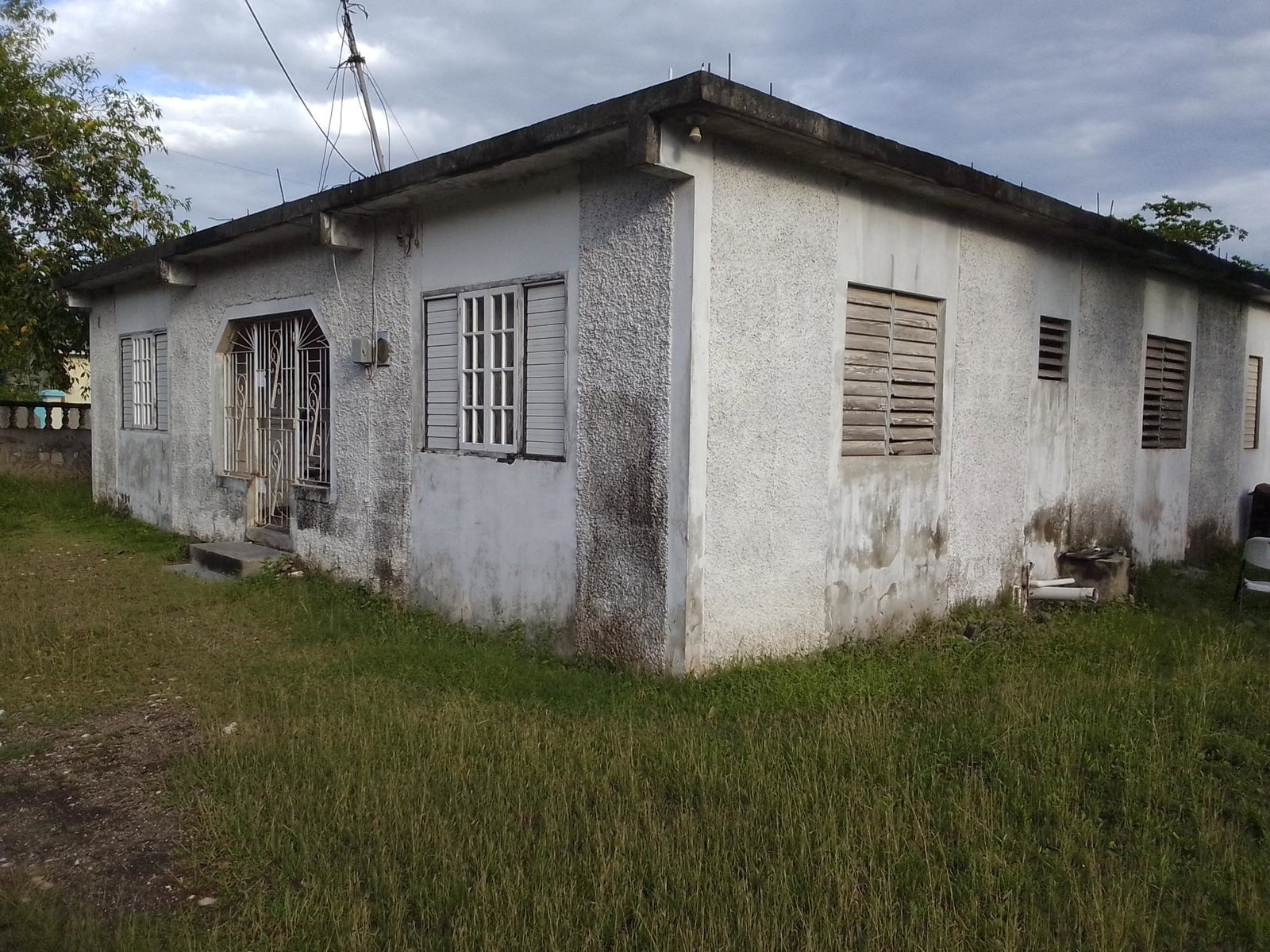 House-for-Sale-at-35-Edgeware-Kingston-Jamaica-–-Mountain-View-Expansion-Potential First image of 35 Edgeware in KINGSTON, Kingston, Jamaica - property is For Sale