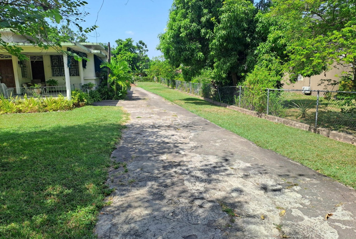 Third image of Red Hills Road in Kingston 19, St. Andrew, Jamaica - property is For Sale