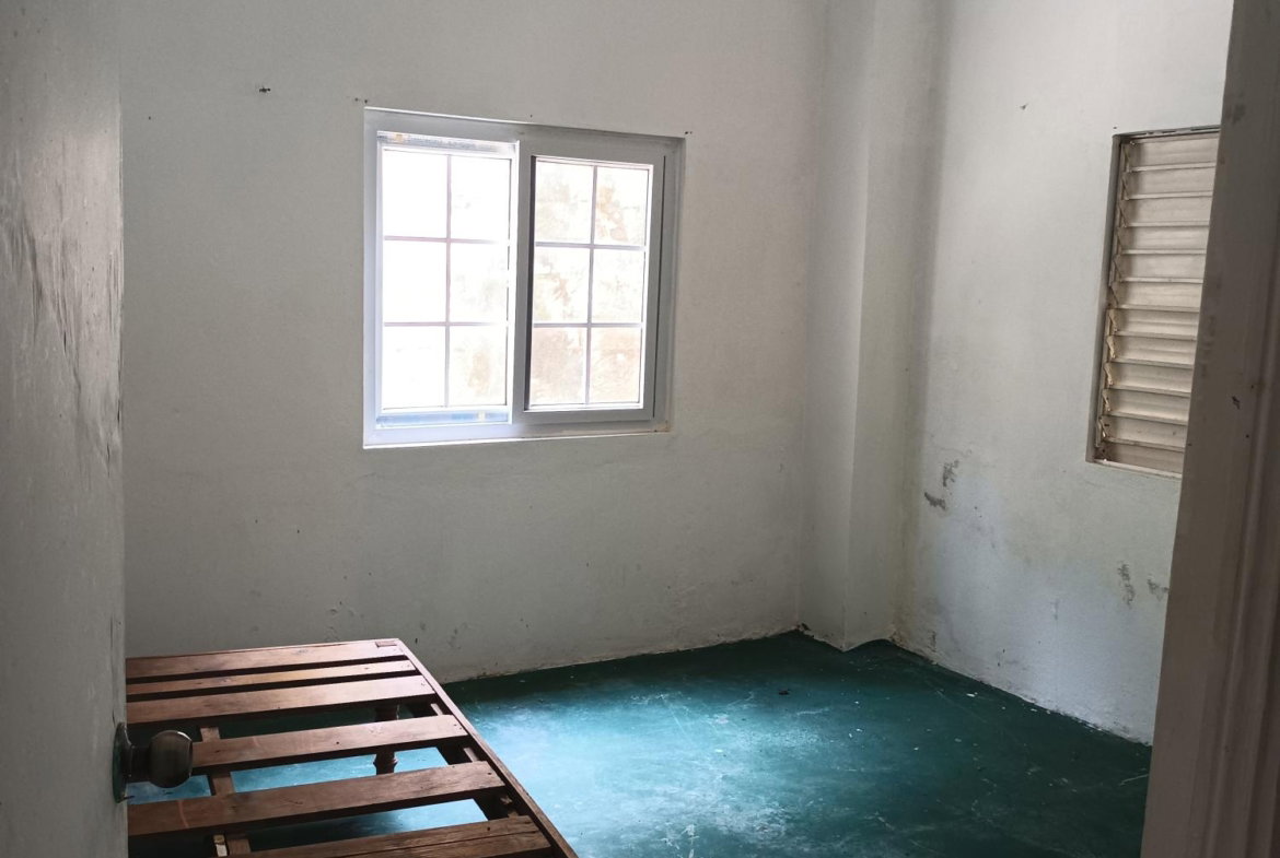 Seventh image of 4 Sunderland in Lottery, St. James, Jamaica - property is For Sale