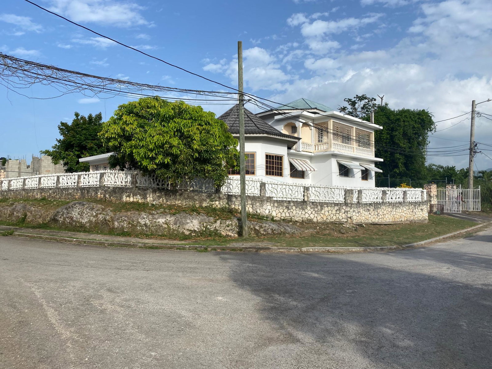 House-for-Sale-in-Porto-Bello-Montego-Bay-St.-James-Jamaica Second image of 477 Porto Bello, St.james in Porto Bello Heights, St. James, Jamaica - property is For Sale