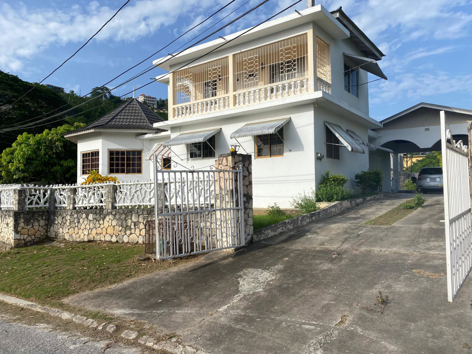 House-for-Sale-in-Porto-Bello-Montego-Bay-St.-James-Jamaica Fourth image of 477 Porto Bello, St.james in Porto Bello Heights, St. James, Jamaica - property is For Sale