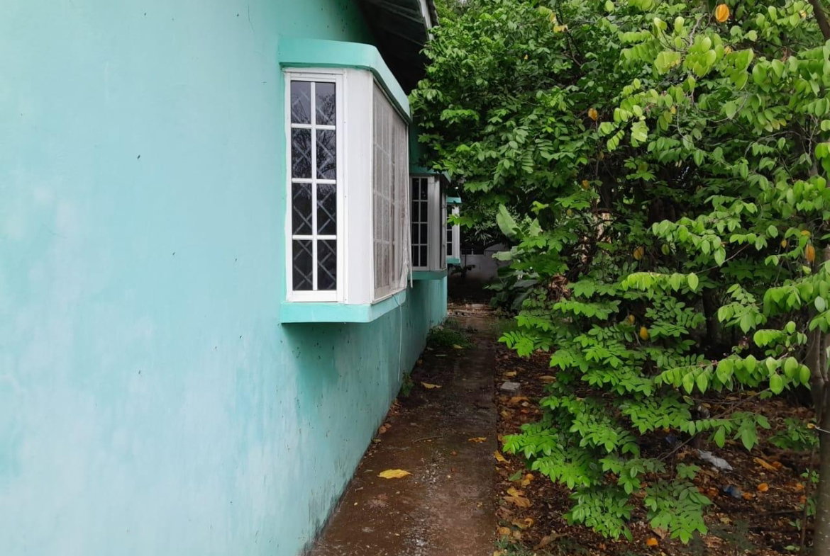 Ninth image of Browns Avenue in Palmers Cross, Clarendon, Jamaica - property is For Sale