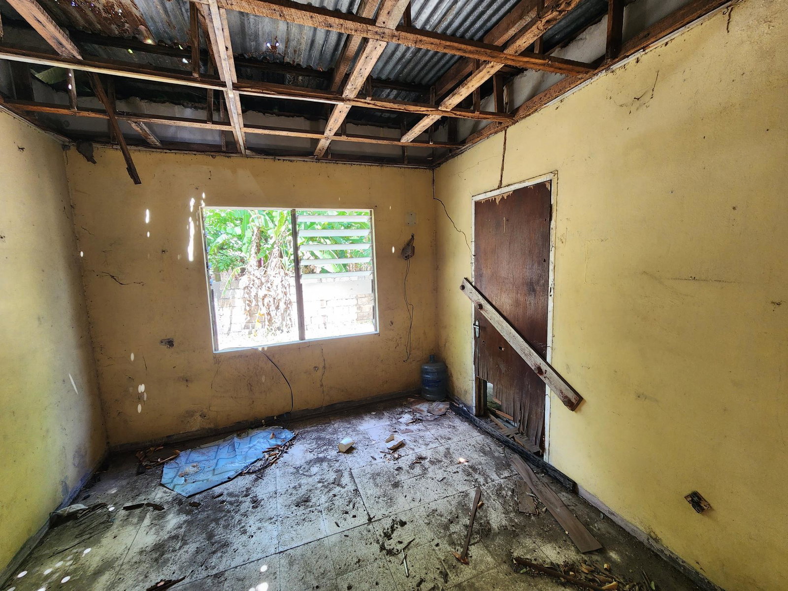 House-for-Sale-on-St.-Johns-Main-Road-St.-Catherine-Jamaica-36000-sq-ft-Lot Ninth image of 94 St. Johns Road in Spanish Town, St. Catherine, Jamaica - property is For Sale