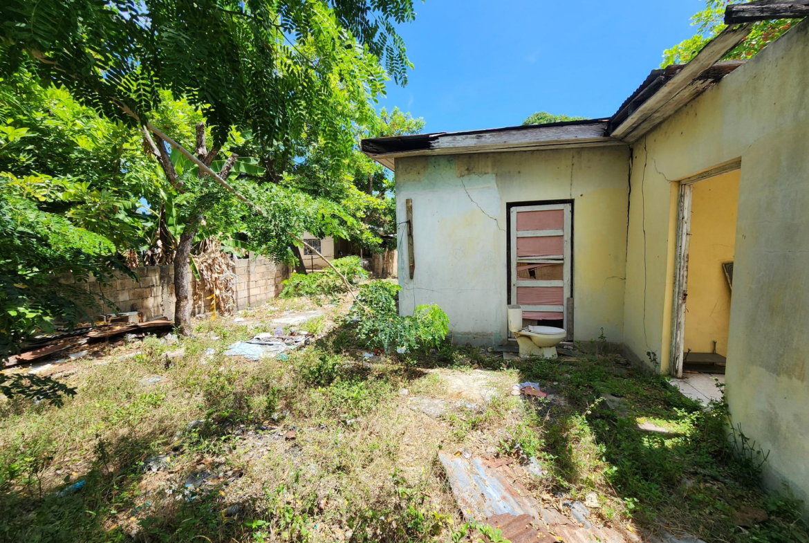 Tenth image of 94 St. Johns Road in Spanish Town, St. Catherine, Jamaica - property is For Sale