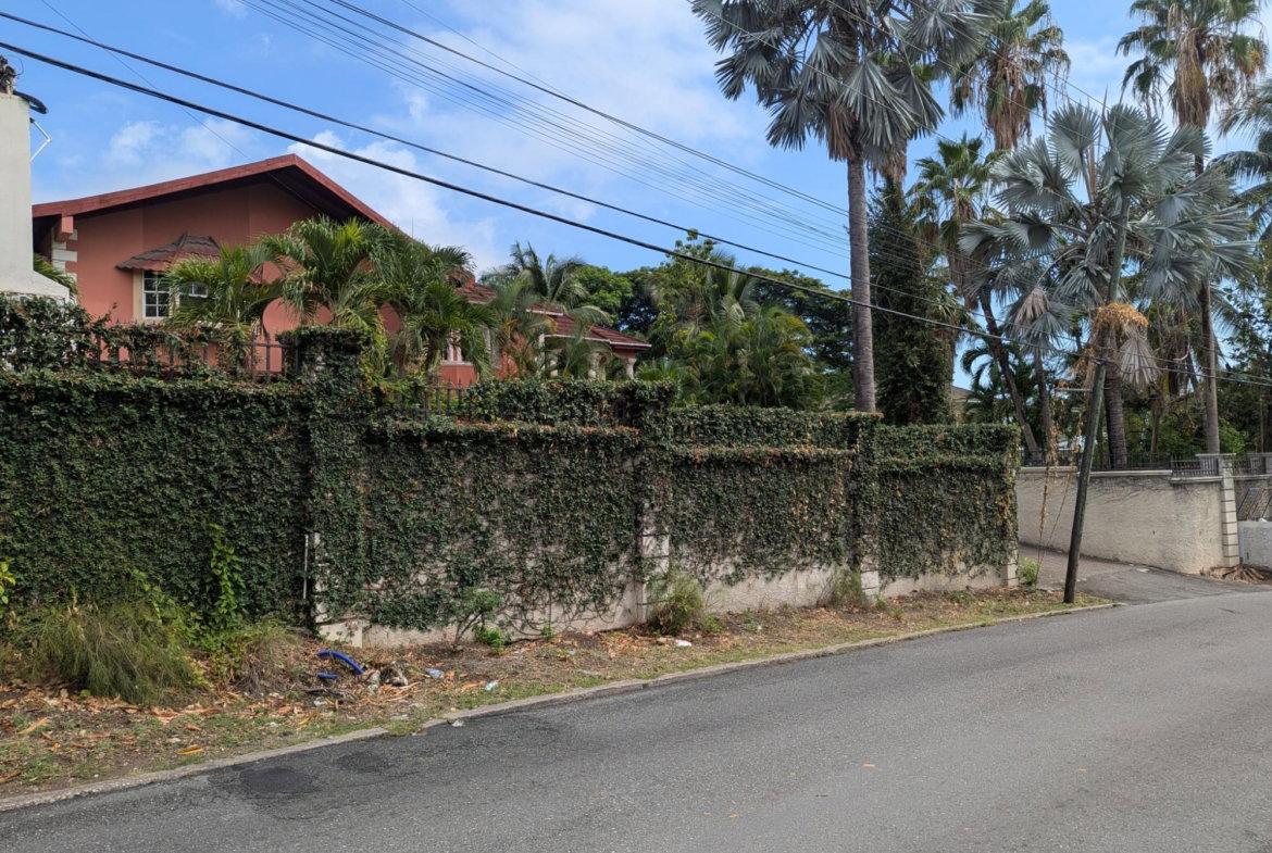 Thirteenth image of 11 Widcombe Rd. Kgn. 6 in Kingston 6, St. Andrew, Jamaica - property is For Sale