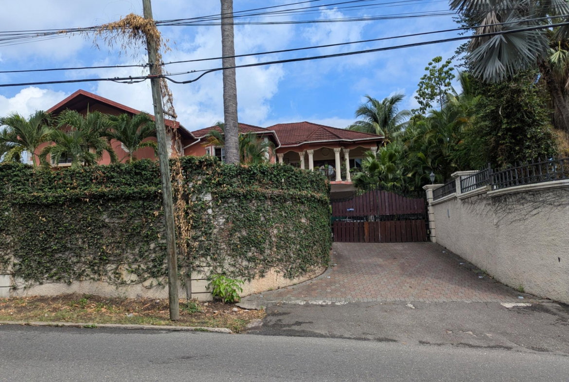 Tenth image of 11 Widcombe Rd. Kgn. 6 in Kingston 6, St. Andrew, Jamaica - property is For Sale