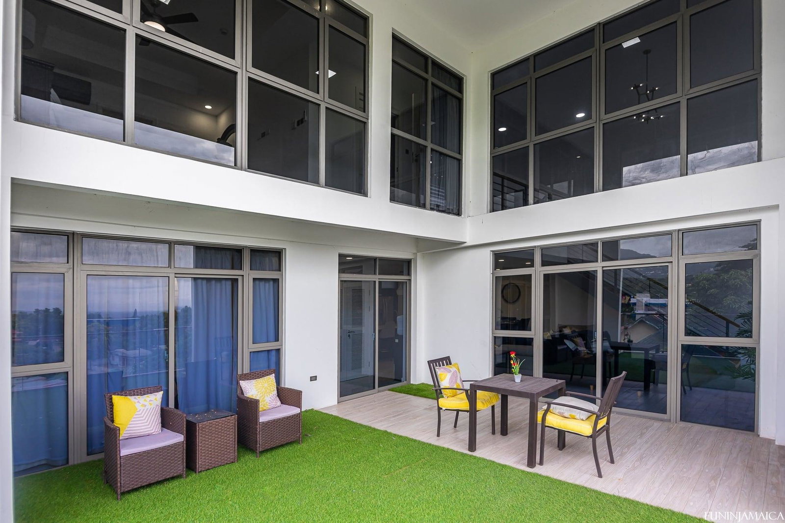 Luxurious-3-Bedroom-Penthouse-for-Rent-in-Kingston-8-St.-Andrew-Jamaica Fourteenth image of 406-41 Upper Waterloo Road in Kingston 8, St. Andrew, Jamaica - property is For Rent