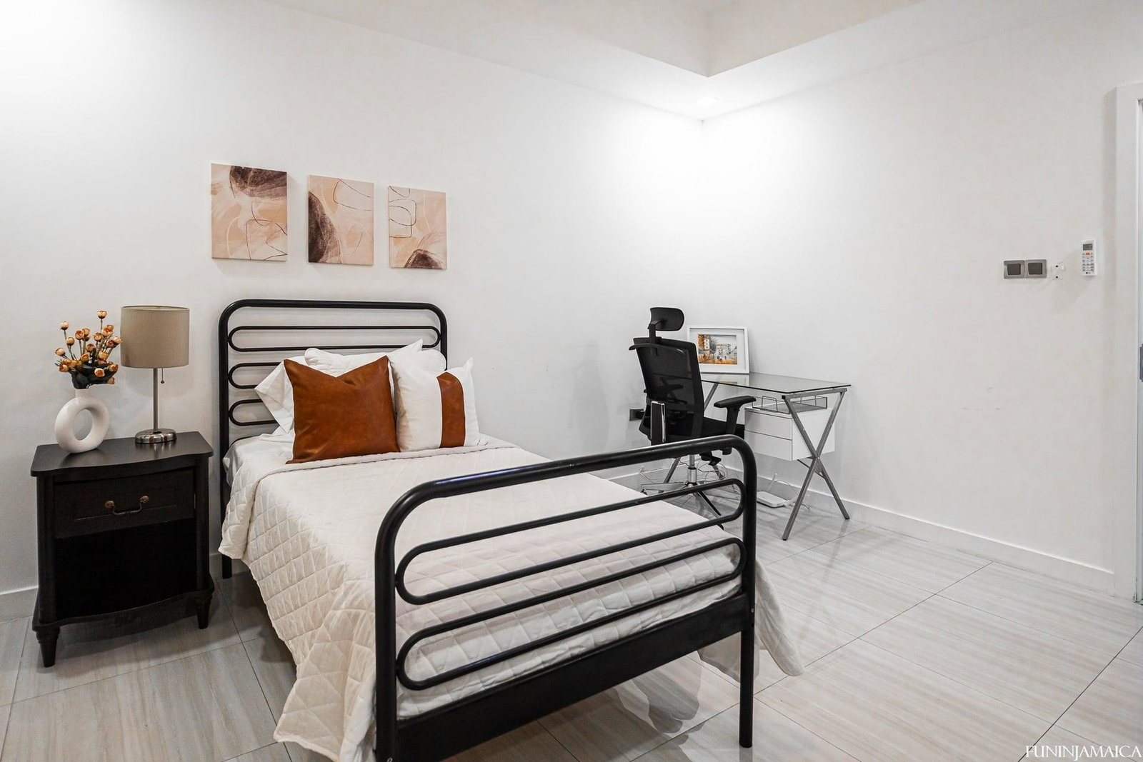Luxurious-3-Bedroom-Penthouse-for-Rent-in-Kingston-8-St.-Andrew-Jamaica Twenty-Sixth image of 406-41 Upper Waterloo Road in Kingston 8, St. Andrew, Jamaica - property is For Rent
