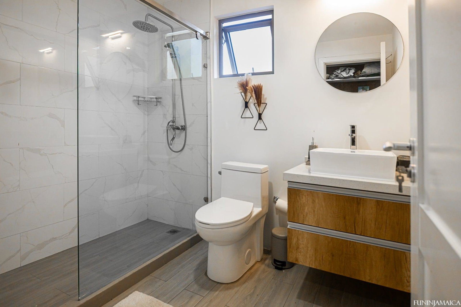 Luxurious-3-Bedroom-Penthouse-for-Rent-in-Kingston-8-St.-Andrew-Jamaica Twenty-Eighth image of 406-41 Upper Waterloo Road in Kingston 8, St. Andrew, Jamaica - property is For Rent