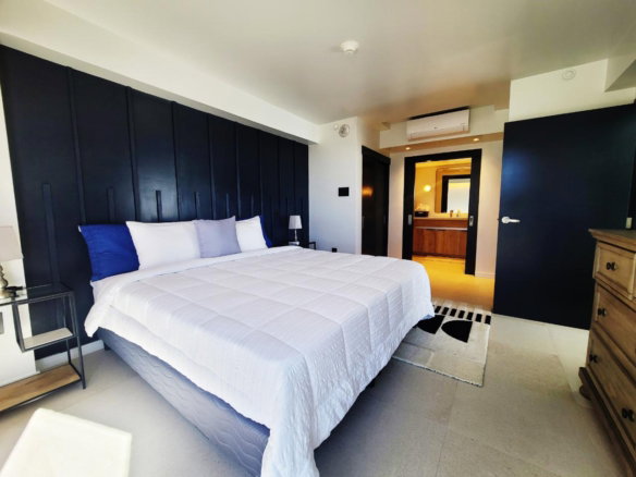 First image of 910-2-4 King Street in KINGSTON, Kingston, Jamaica - property is For Rent