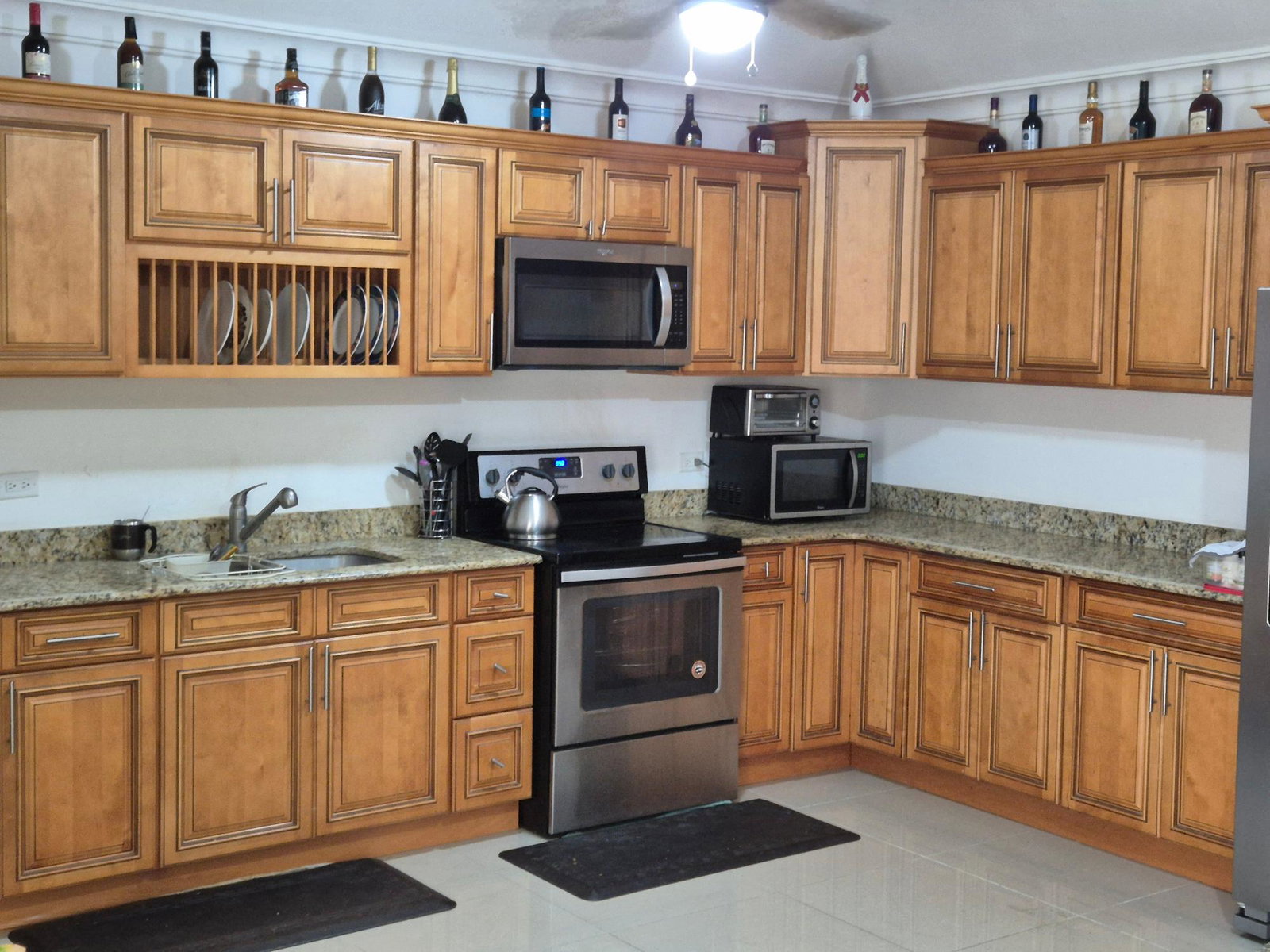 Eighth image of 20-22 Charlemont Avenue in Kingston 6, St. Andrew, Jamaica - property is For Rent
