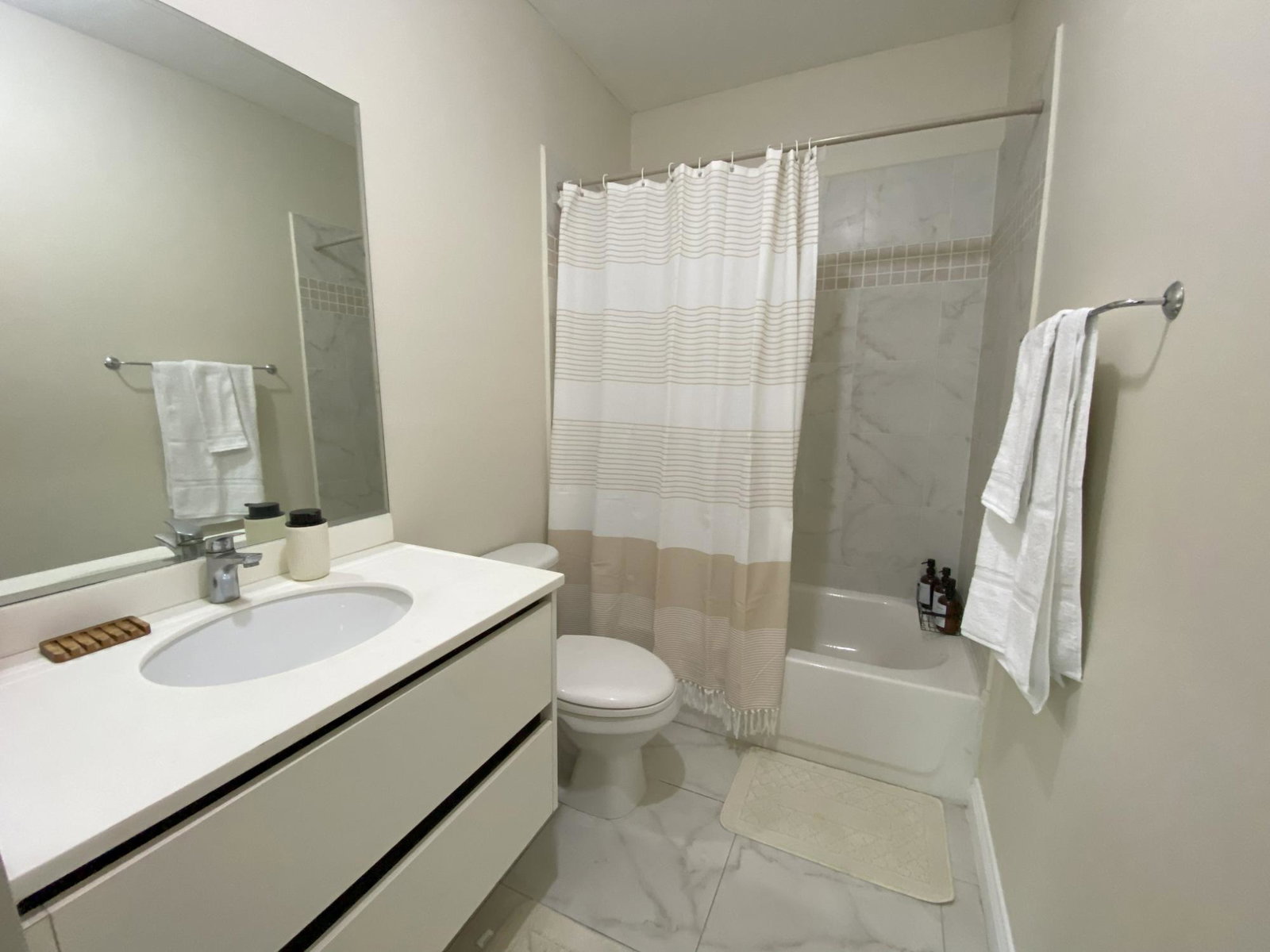 Seventeenth image of 411-15-17 Crieffe Road in Kingston 6, St. Andrew, Jamaica - property is For Rent