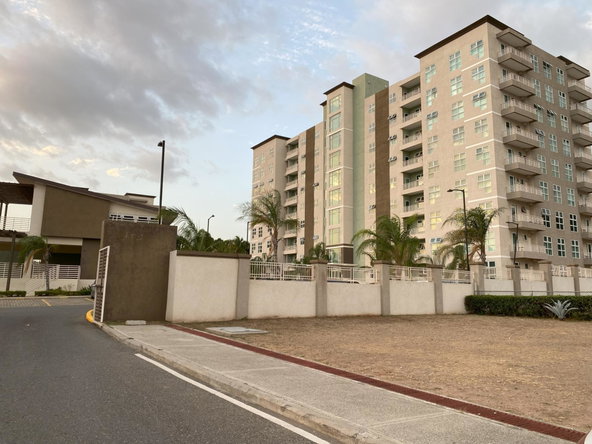 Thirtieth image of 411-15-17 Crieffe Road in Kingston 6, St. Andrew, Jamaica - property is For Rent