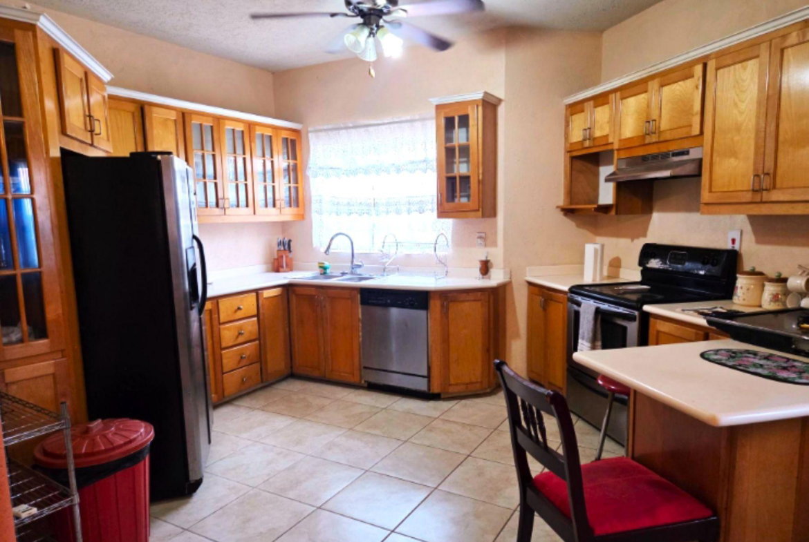 Eleventh image of 6- Tuscany Place, Ironshore in Ironshore, St. James, Jamaica - property is For Rent