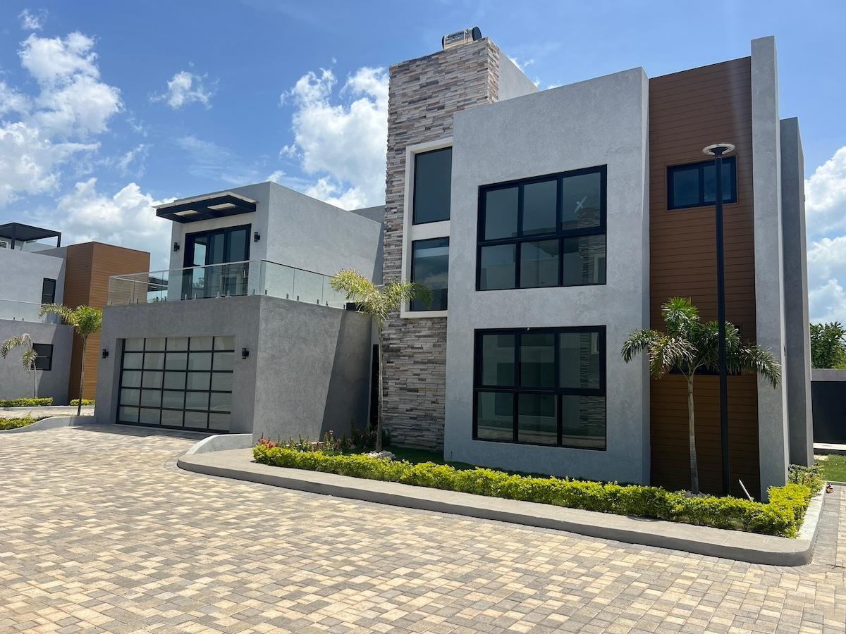 Fourth image of 3- Bengal Cove Villas in Ocho Rios, St. Ann, Jamaica - property is For Sale