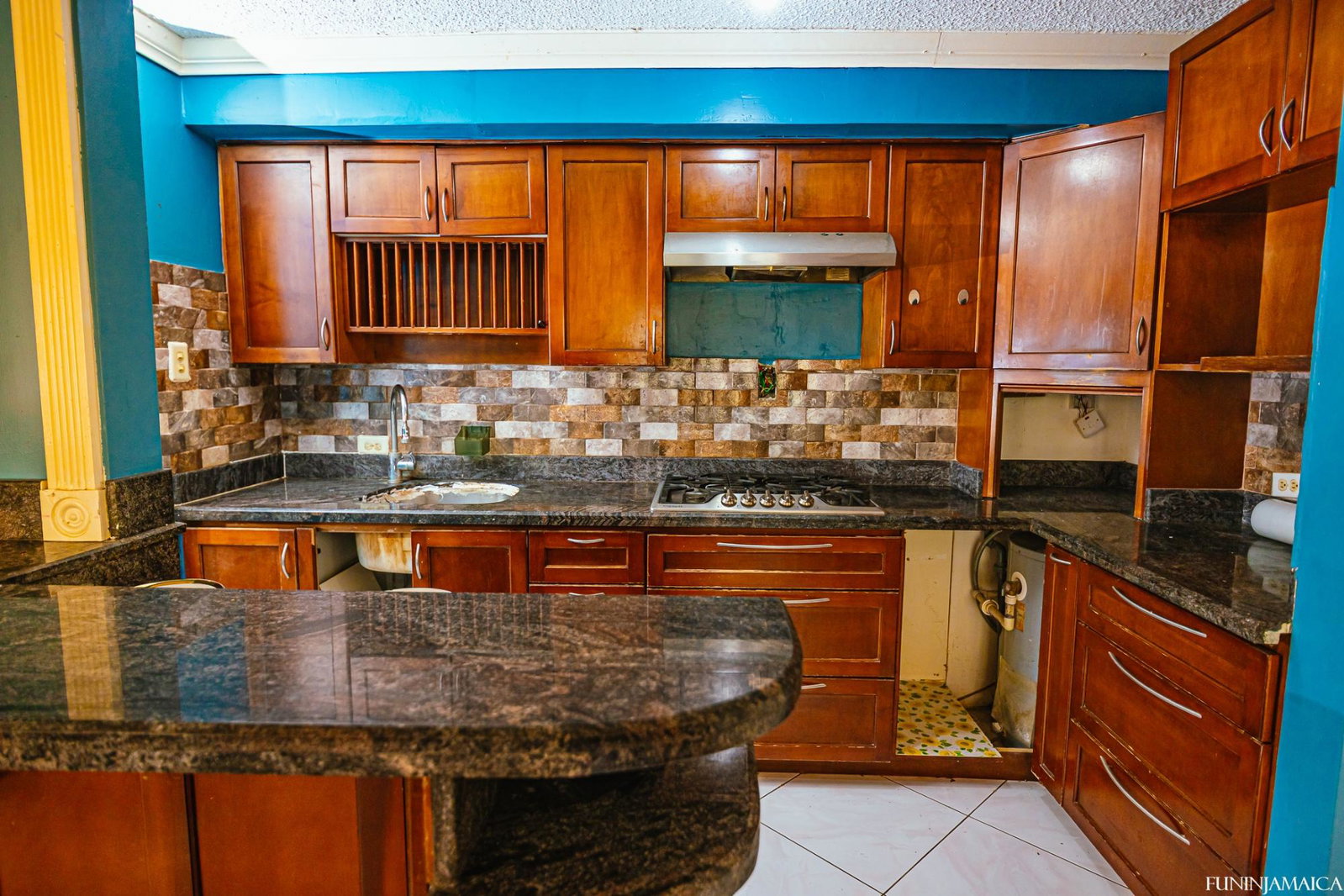 Eighth image of 229- East Mountain Pride Avenu in Kingston 6, St. Andrew, Jamaica - property is For Sale