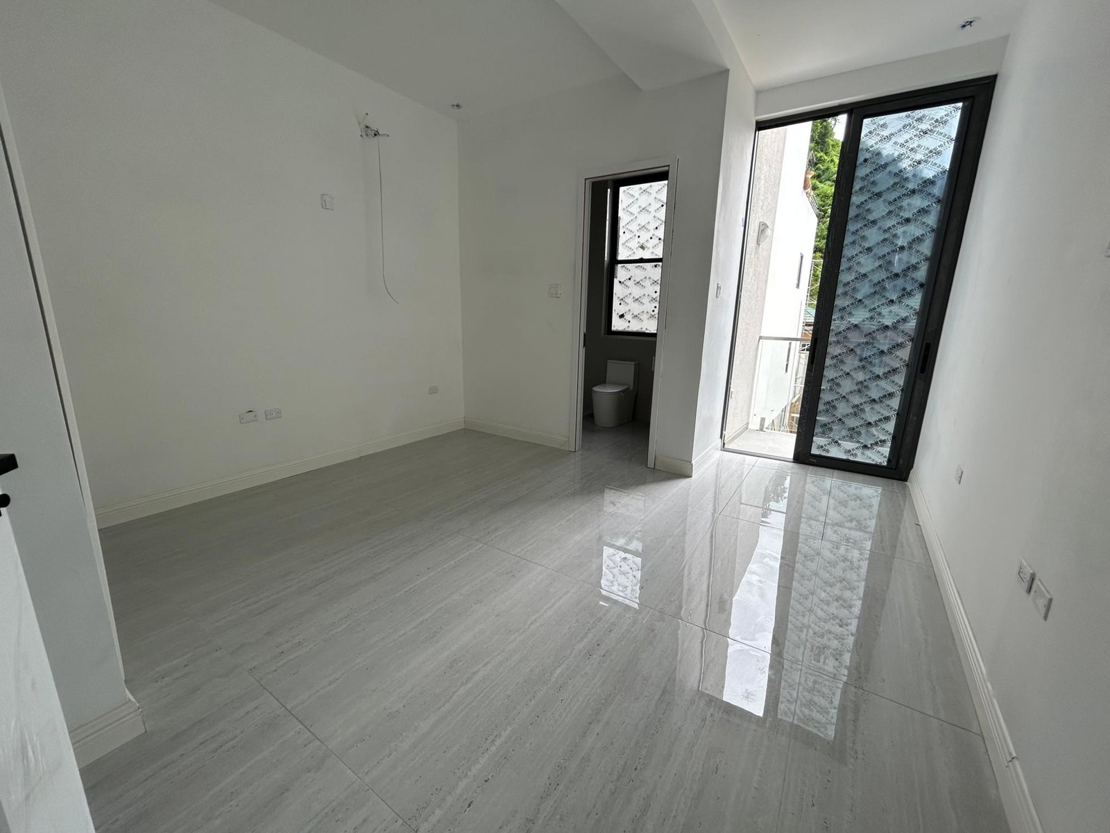 Twelfth image of Th-a3-2 Lipscombe Ave in Kingston 9, St. Andrew, Jamaica - property is For Sale